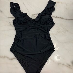 NWT-Cupshe Women's black ruffle one piece bathing suit